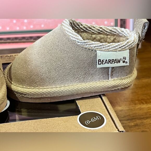 Bearpaw Real Leather infant slip on slippers size 0-6M - Picture 5 of 12